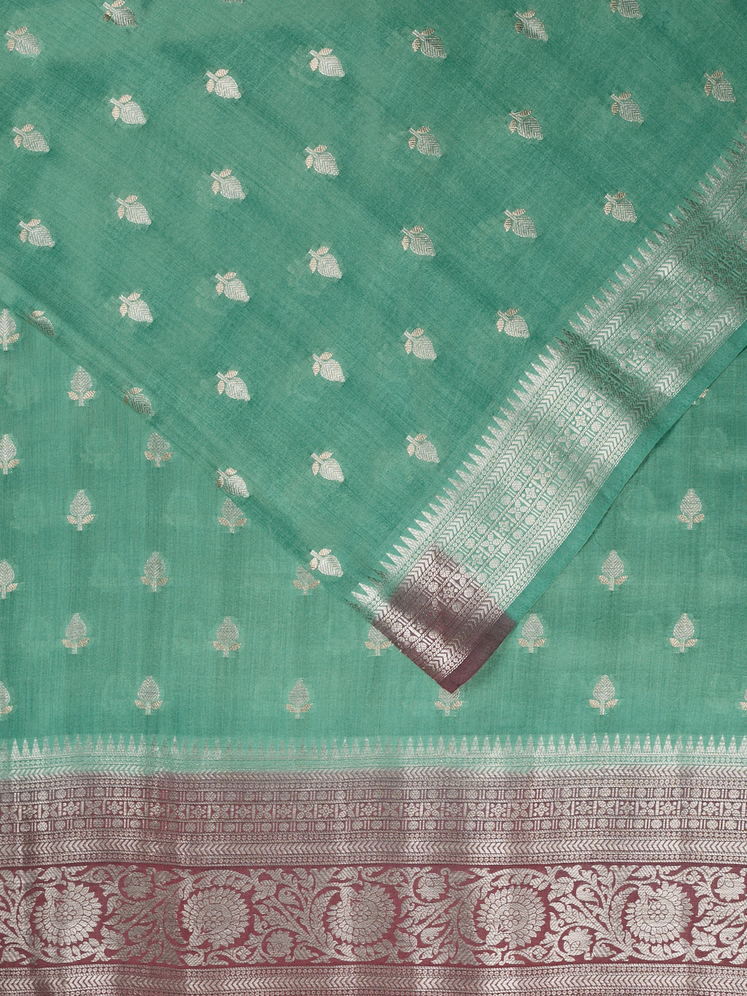 Green Chiniya Silk Banarasi Saree_2
