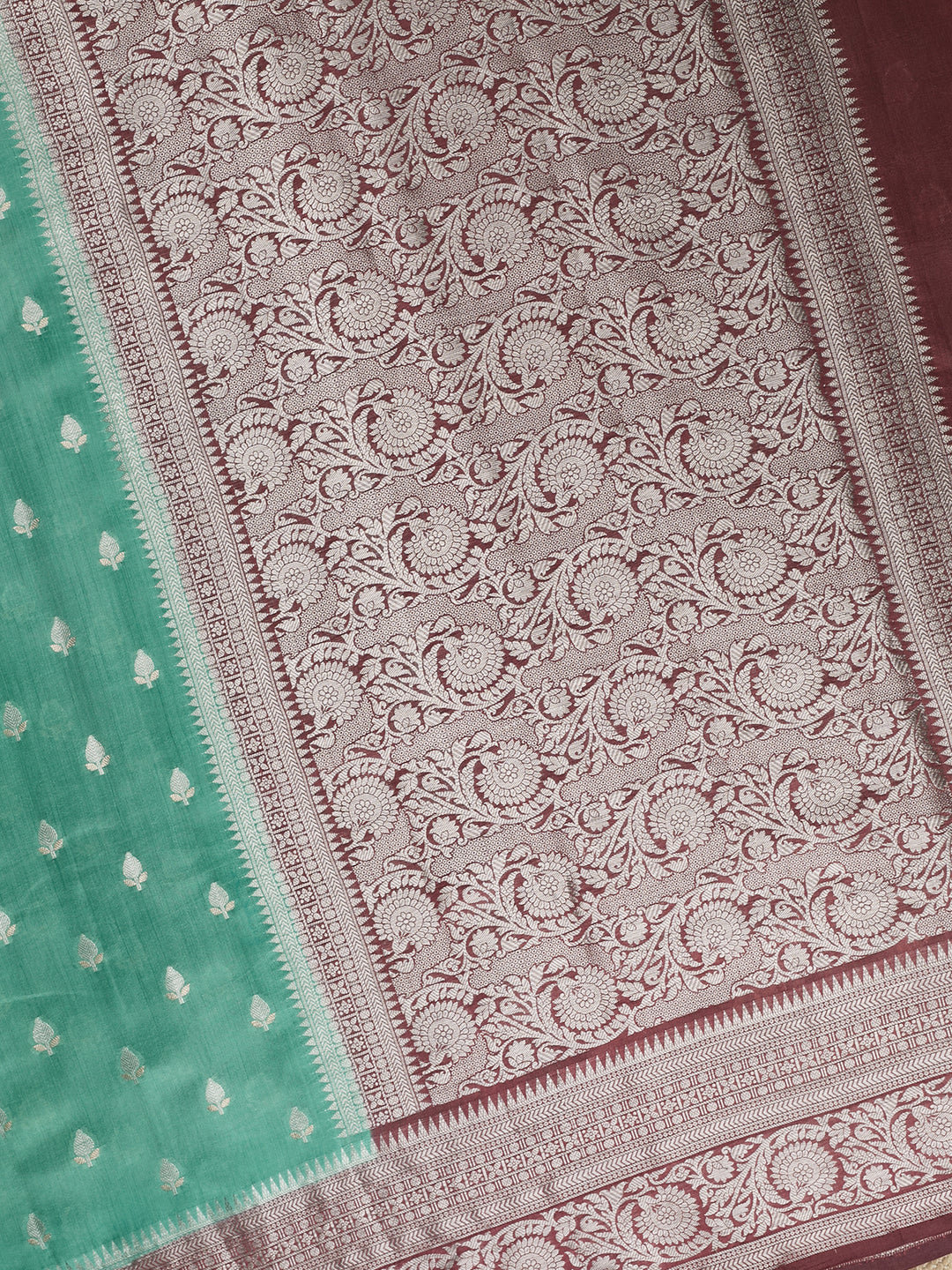 Green Chiniya Silk Banarasi Saree_4