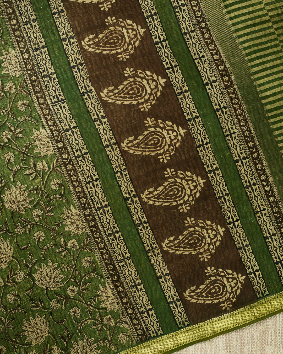 Green Maheshwari Block Print Banarasi Saree_4