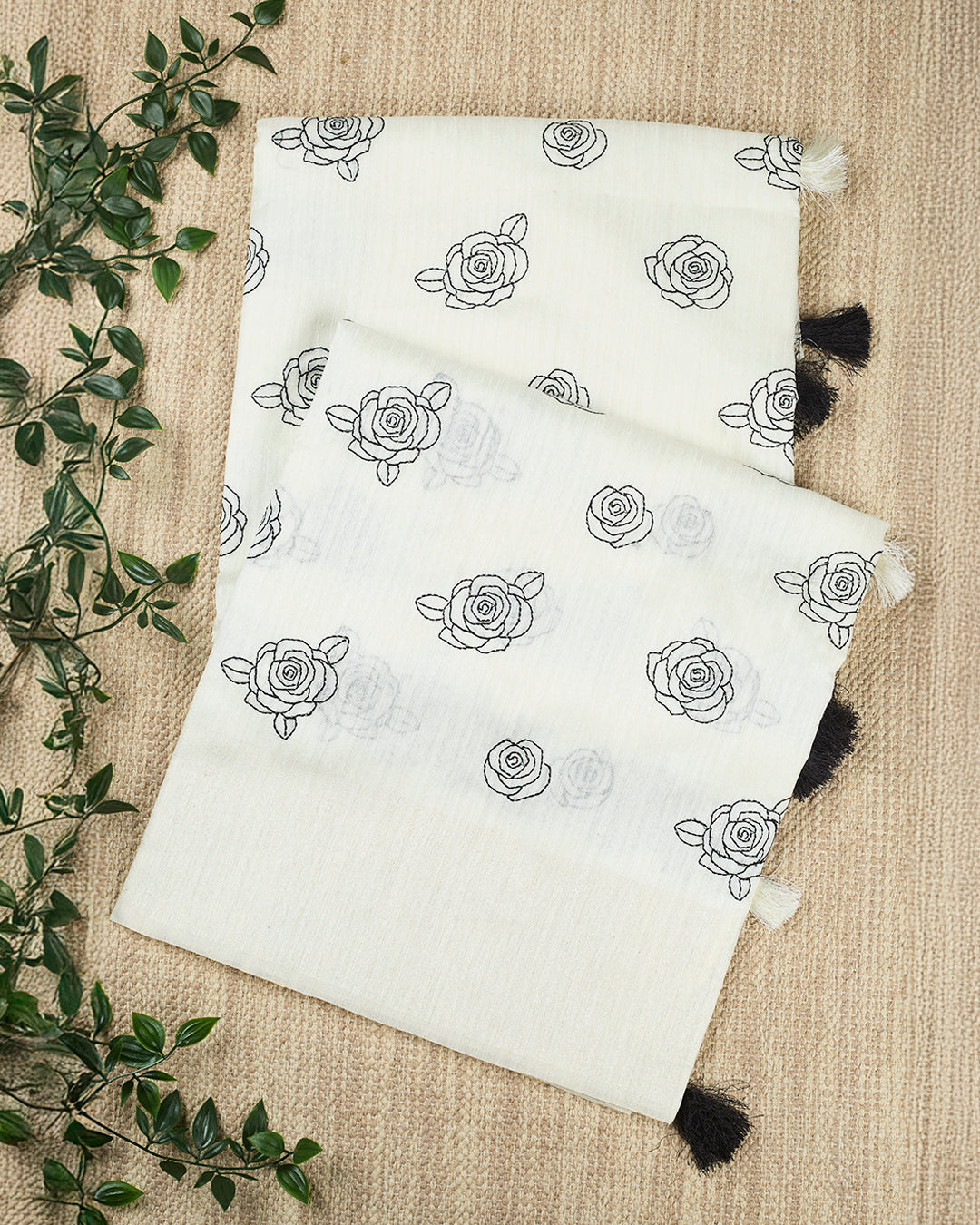 White Linen Plain Banarasi Saree_1