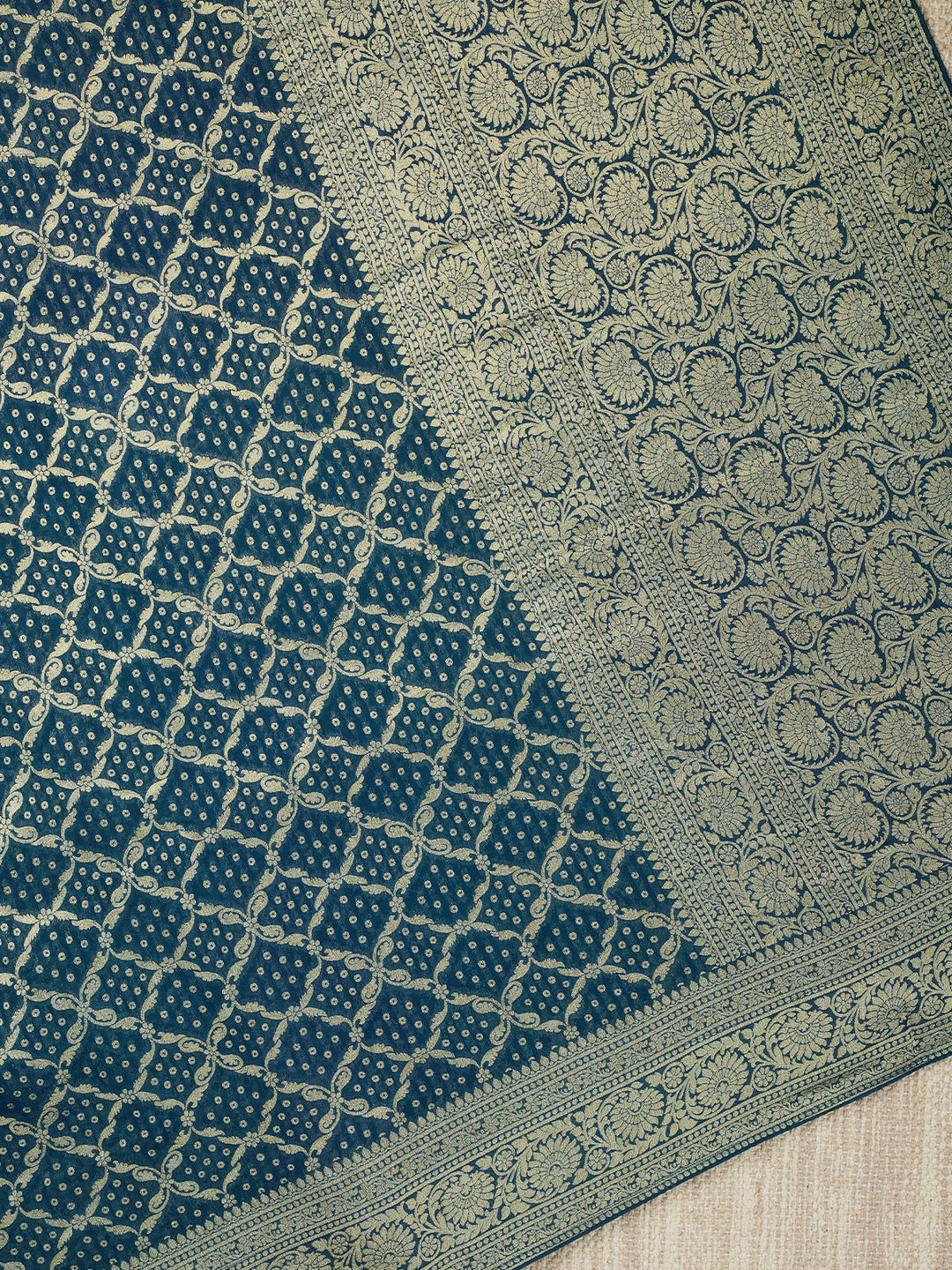 Green Dola Silk Zari Jaal And Meena Work Banarasi Saree_3