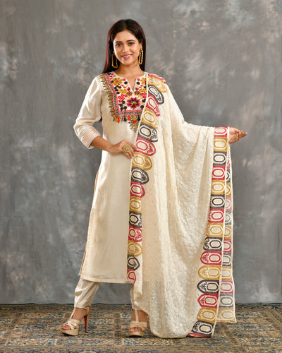 Off-white Dola Silk Hand & Machine Embroidery Ethnic Suit Set